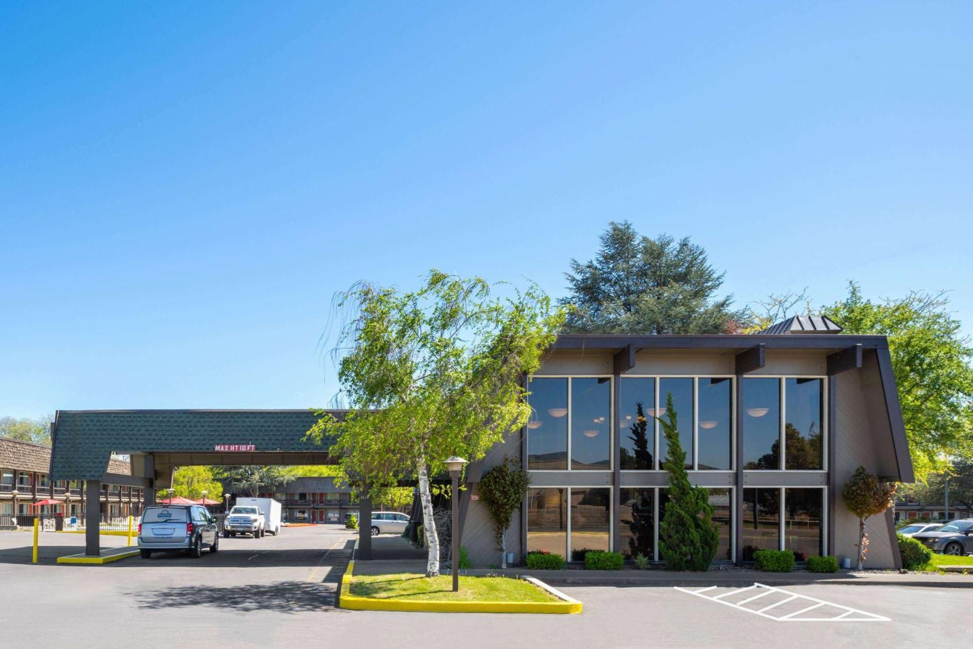 Days Inn By Wyndham Klamath Falls Exteriör bild